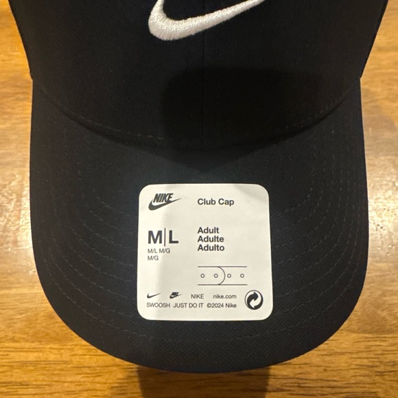 Nike Embroidered Swoosh Club Cap Hat FV5563 010 Black M/L Unisex New With Tags - Picture 2 of 8